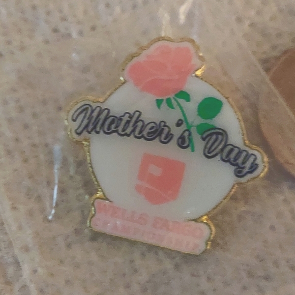 PGA TOUR commemorative Mother's Day Pin 2022 - Picture 1 of 14